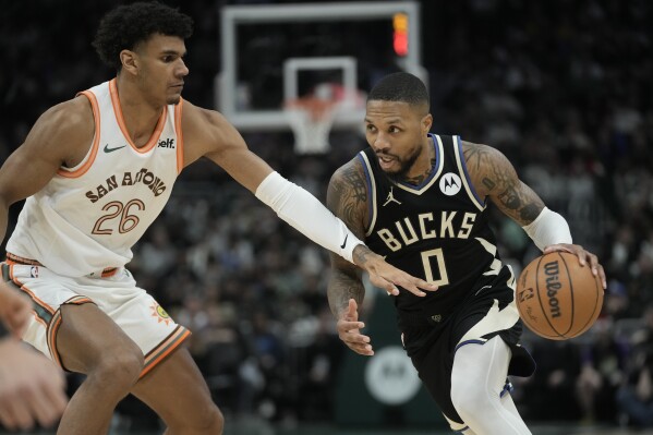 Damian deals lillard spurs